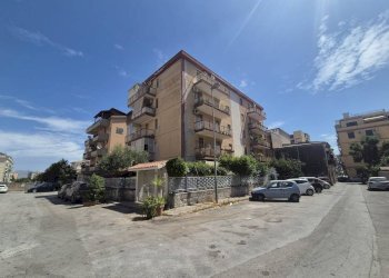 Foto 1 - Quadrilocale Via Scillato
 
79, Palermo - foto 1