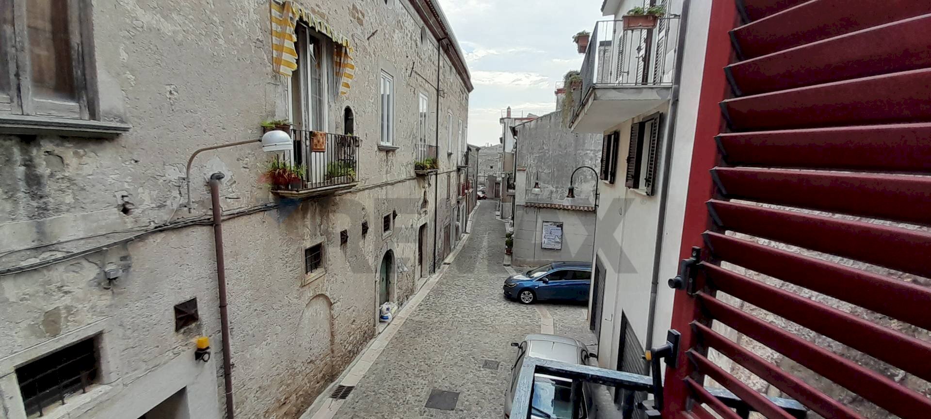 Edificio all\'aperto - Casa semi indipendente vico II° Tenente Tancredi
 
1, Solopaca - foto 3