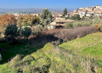 Edificio all\'aperto - Terreno edificabile Via San Vito
 
snc, Fragneto Monforte - foto 2