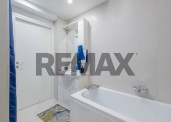Bagno - Ufficio Via Enrico Toti
 
1, Legnano - foto 29
