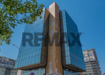 Edificio all\'aperto - Ufficio Via Enrico Toti
 
1, Legnano - foto 30