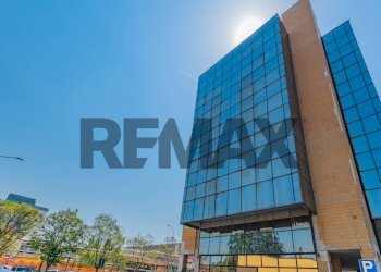 Edificio all\'aperto - Ufficio Via Enrico Toti
 
1, Legnano - foto 32