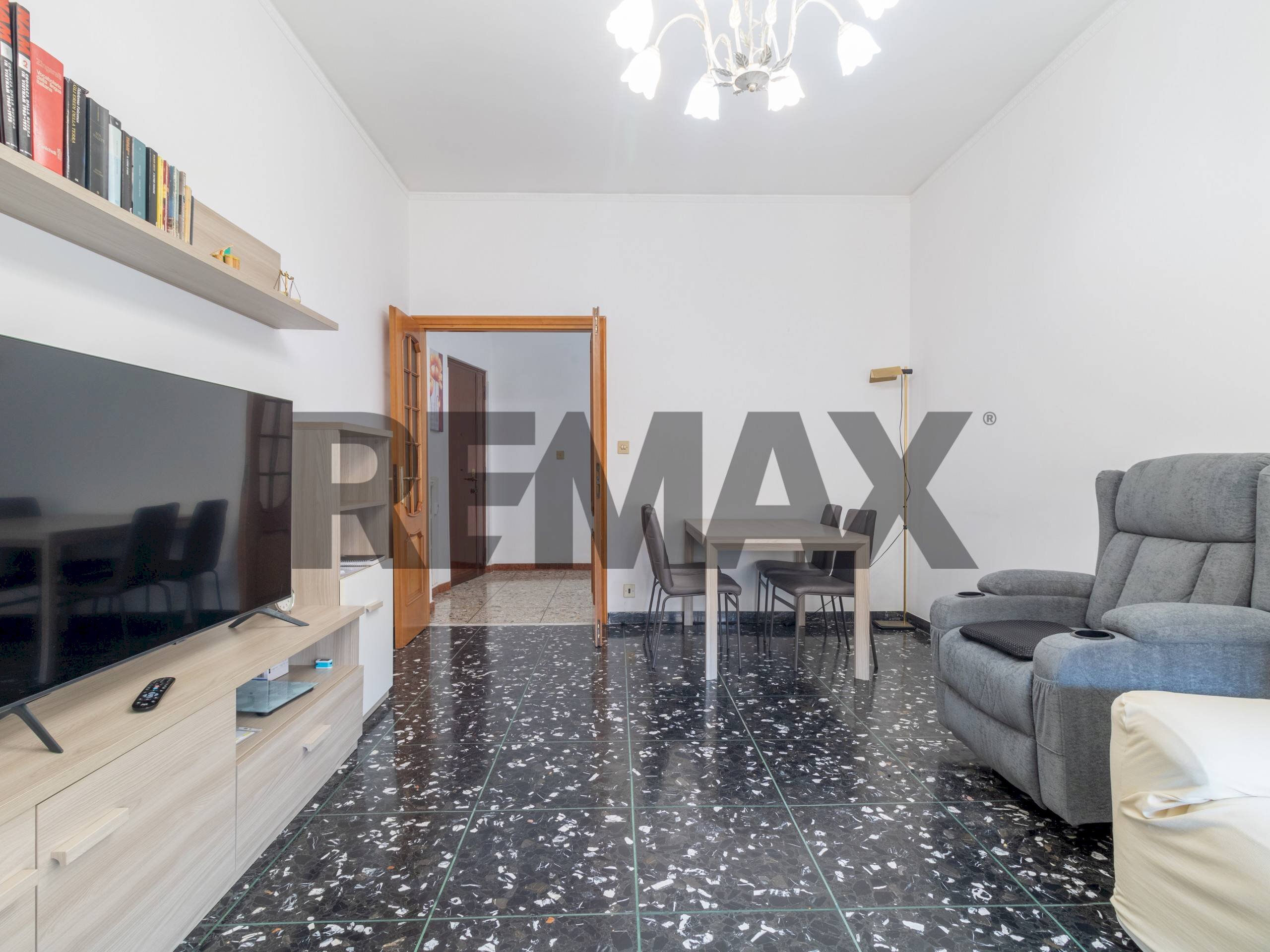 Sala da pranzo - Trilocale Via Delle Albizzie
 
6, Roma - foto 1
