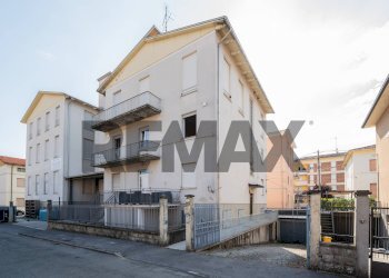 Edificio all\'aperto - Semi-detached house Via Risorgimento
 
3, Langhirano - photo 1