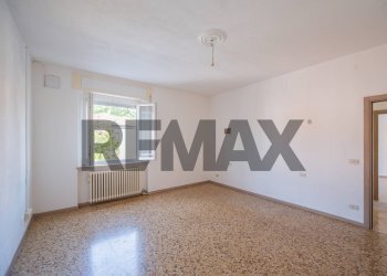 Stanza vuota - Semi-detached house Via Risorgimento
 
3, Langhirano - photo 10