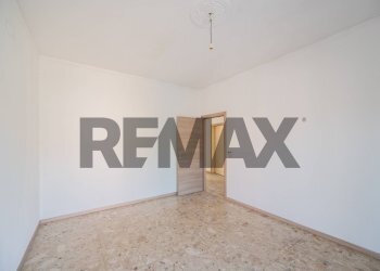 Stanza vuota - Semi-detached house Via Risorgimento
 
3, Langhirano - photo 17