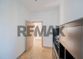 Hall / corridoio - Semi-detached house Via Risorgimento
 
3, Langhirano - photo 26