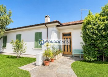 Esterno - Independent house Via Zeri, Carrara - photo 1