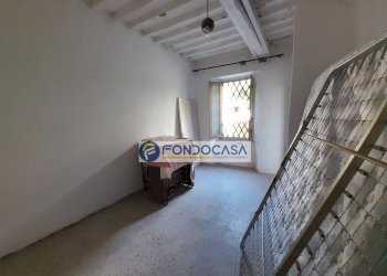 Camera da letto - Monolocale Via della posta
 
10, Massa - foto 9