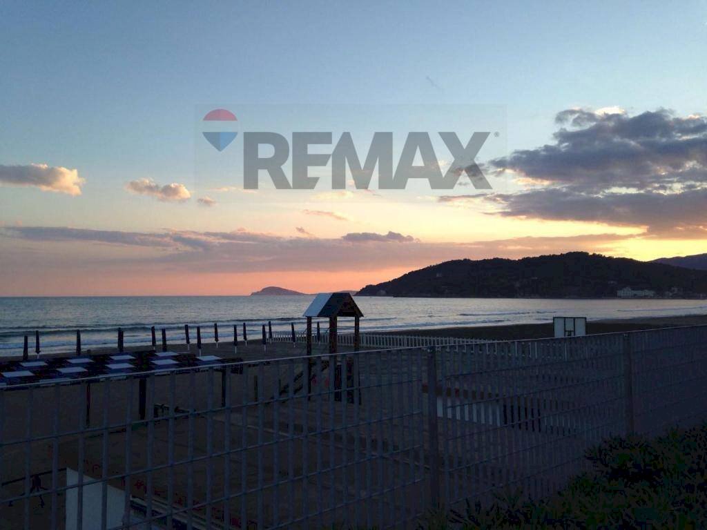 Vista delle montagne - Three-room apartment Via Pietro Fedele
 
192, Minturno - photo 1