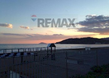 Vista delle montagne - Three-room apartment Via Pietro Fedele
 
192, Minturno - photo 1