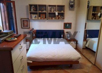 Camera / camera da letto - Villa Via Portaturo
 
snc, Fondi - photo 20