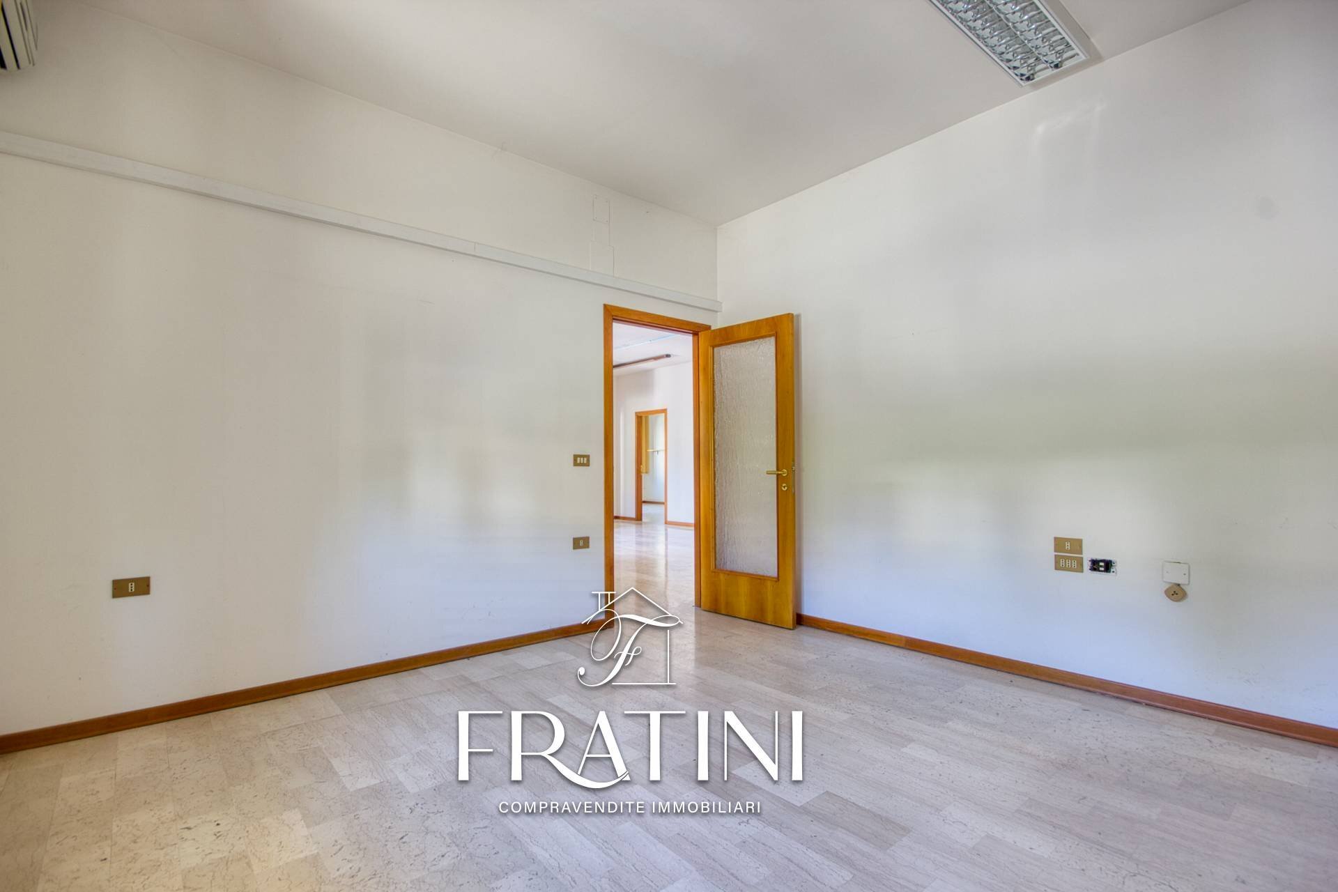 Foto 3 - Apartment Via Gran Sasso
 
29d, Ancarano - photo 3