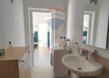 Bagno - Three-room apartment Via Calderai
50, Palermo - photo 12
