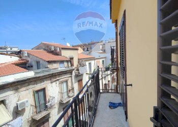 Balcone - Three-room apartment Via Calderai
50, Palermo - photo 15