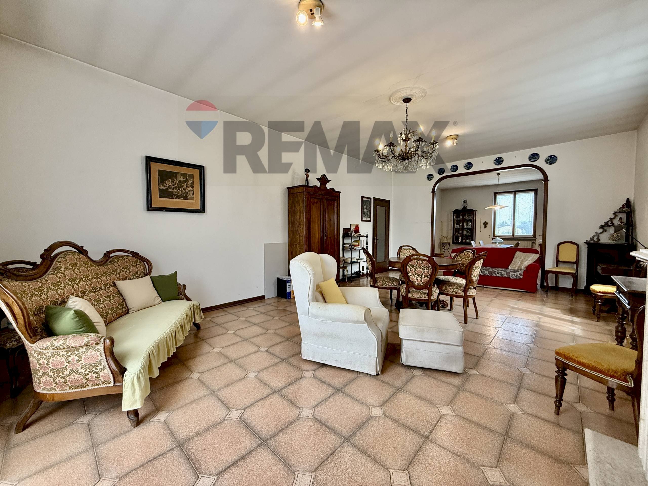 Sala da pranzo - Villa Via S.Carlo Borromeo
 
1, Cremona - foto 3