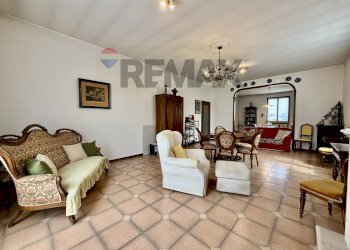 Sala da pranzo - Villa Via S.Carlo Borromeo
 
1, Cremona - foto 3