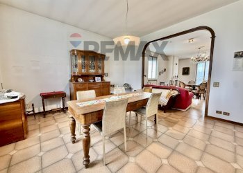 Sala da pranzo - Villa Via S.Carlo Borromeo
 
1, Cremona - foto 4