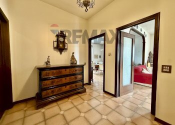 Hall / corridoio - Villa Via S.Carlo Borromeo
 
1, Cremona - foto 16
