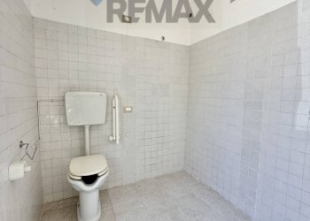 Bagno - Attività Commerciale Via Giuseppe Garibaldi
2/c, Castelvetro Piacentino - foto 16