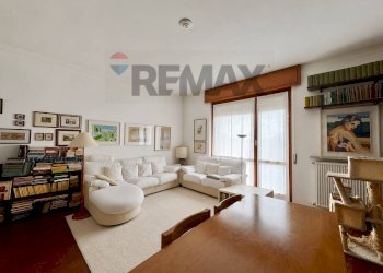 Soggiorno - Four-room apartment Via Ca Del Ferro
 
40, Cremona - photo 1