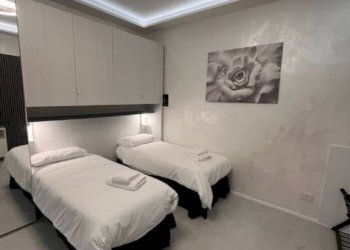 Camera da letto - Monolocale via Giosuè Borsi, Rho - foto 10