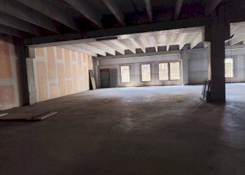 Interno non residenziale - Negozio via San Giorgio, Olgiate Olona - foto 12