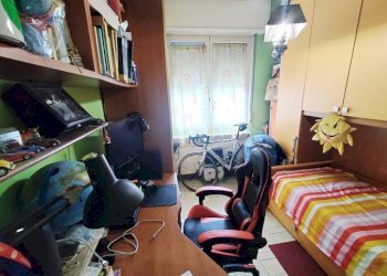 Camera da letto - Three-room apartment via Alessandro Litta Modignani, 109, Milano (neighborhood Bovisasca) - photo 18