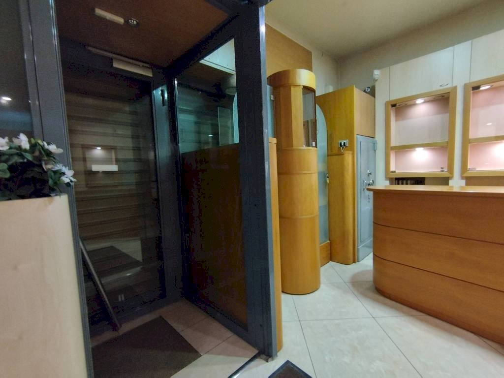 Interno palazzo - Negozio corso Giuseppe Garibaldi, 97, Rho - foto 3