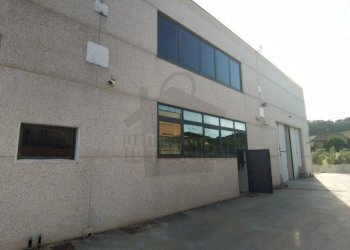Facciata - Warehouse via 2 Giugno, Poggio Torriana - photo 1