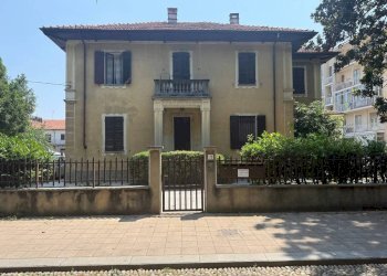 Facciata - Two-room apartment viale Antonio Gramsci, 120, Grugliasco - photo 1
