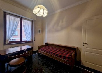 Camera da letto - Three-room apartment via Canevari, 24, Genova (neighborhood Marassi) - photo 23