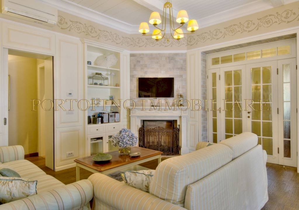 Salone - Appartamento via Privata del Parco Casana, Rapallo - foto 3
