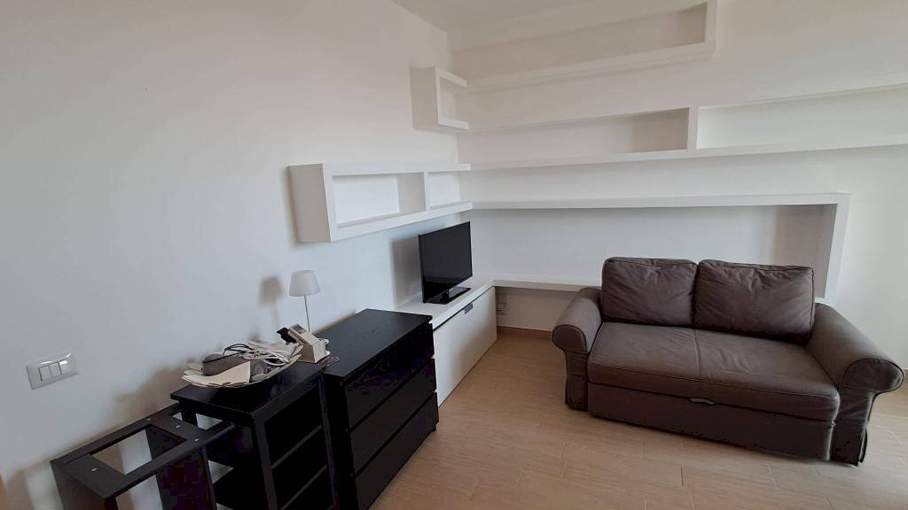 Salone - Two-room apartment via Ippolito Rosellini, 2, Milano (neighborhood Isola) - photo 2