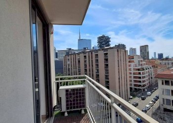 Balcone - Two-room apartment via Ippolito Rosellini, 2, Milano (neighborhood Isola) - photo 9