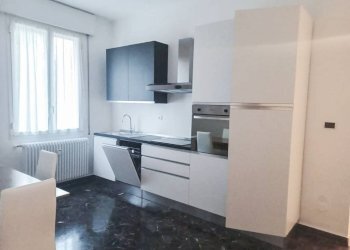 Cucina - Quadrilocale via Pellegrino Tibaldi, Bologna (zona Bolognina) - foto 10