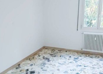 Camera da letto - Quadrilocale via Pellegrino Tibaldi, Bologna (zona Bolognina) - foto 22