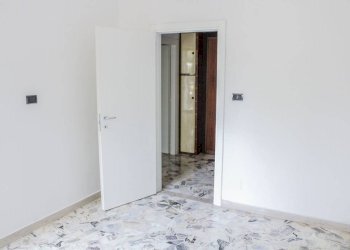 Camera da letto - Quadrilocale via Pellegrino Tibaldi, Bologna (zona Bolognina) - foto 27
