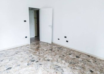Camera da letto - Quadrilocale via Pellegrino Tibaldi, Bologna (zona Bolognina) - foto 28