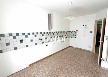 Cucina - Quadrilocale via Gozani, 7, San Giorgio Monferrato - foto 8