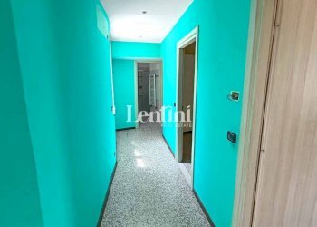 Corridoio - Quadrilocale via Gozani, 7, San Giorgio Monferrato - foto 10