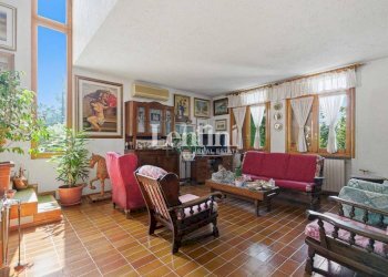 Salone - Villa Località Madonna, 7, Camagna Monferrato - foto 27