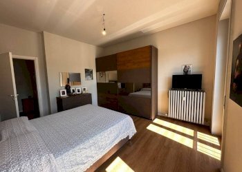 Camera da letto - Three-room apartment via Carlo Tenca, 2, Gallarate - photo 12