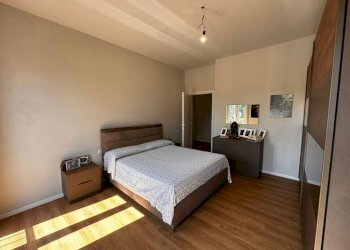 Camera da letto - Three-room apartment via Carlo Tenca, 2, Gallarate - photo 14