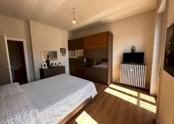 Camera da letto - Three-room apartment via Carlo Tenca, 2, Gallarate - photo 16