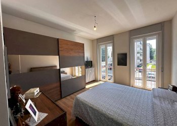 Camera da letto - Three-room apartment via Carlo Tenca, 2, Gallarate - photo 21