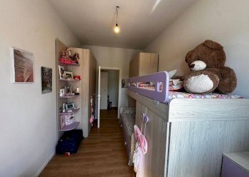 Camera da letto - Three-room apartment via Carlo Tenca, 2, Gallarate - photo 25