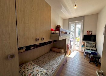 Camera da letto - Three-room apartment via Carlo Tenca, 2, Gallarate - photo 27