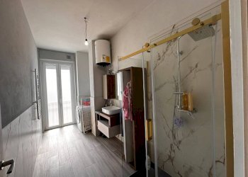 Bagno - Three-room apartment via Carlo Tenca, 2, Gallarate - photo 32