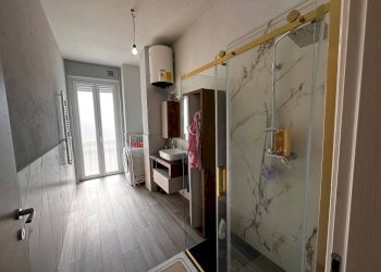 Bagno - Three-room apartment via Carlo Tenca, 2, Gallarate - photo 34